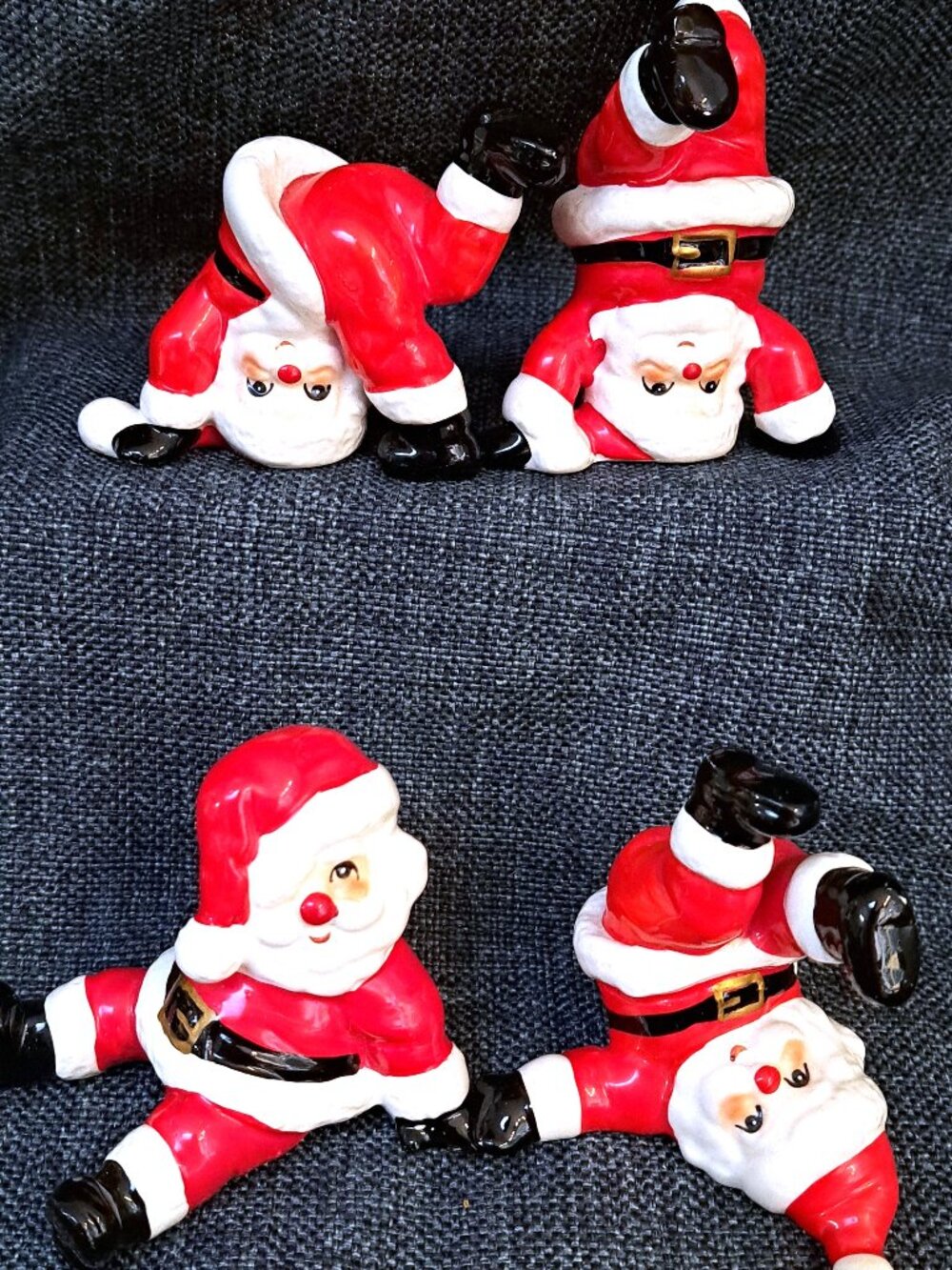 4 FITZ & FLOYD TUMBLING SANTA CLAUS 1976 CERAMIC FIGURINES